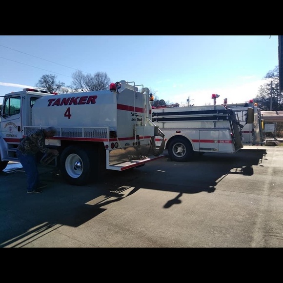 Meet your Posher, Amanda - Picture 9 of 17